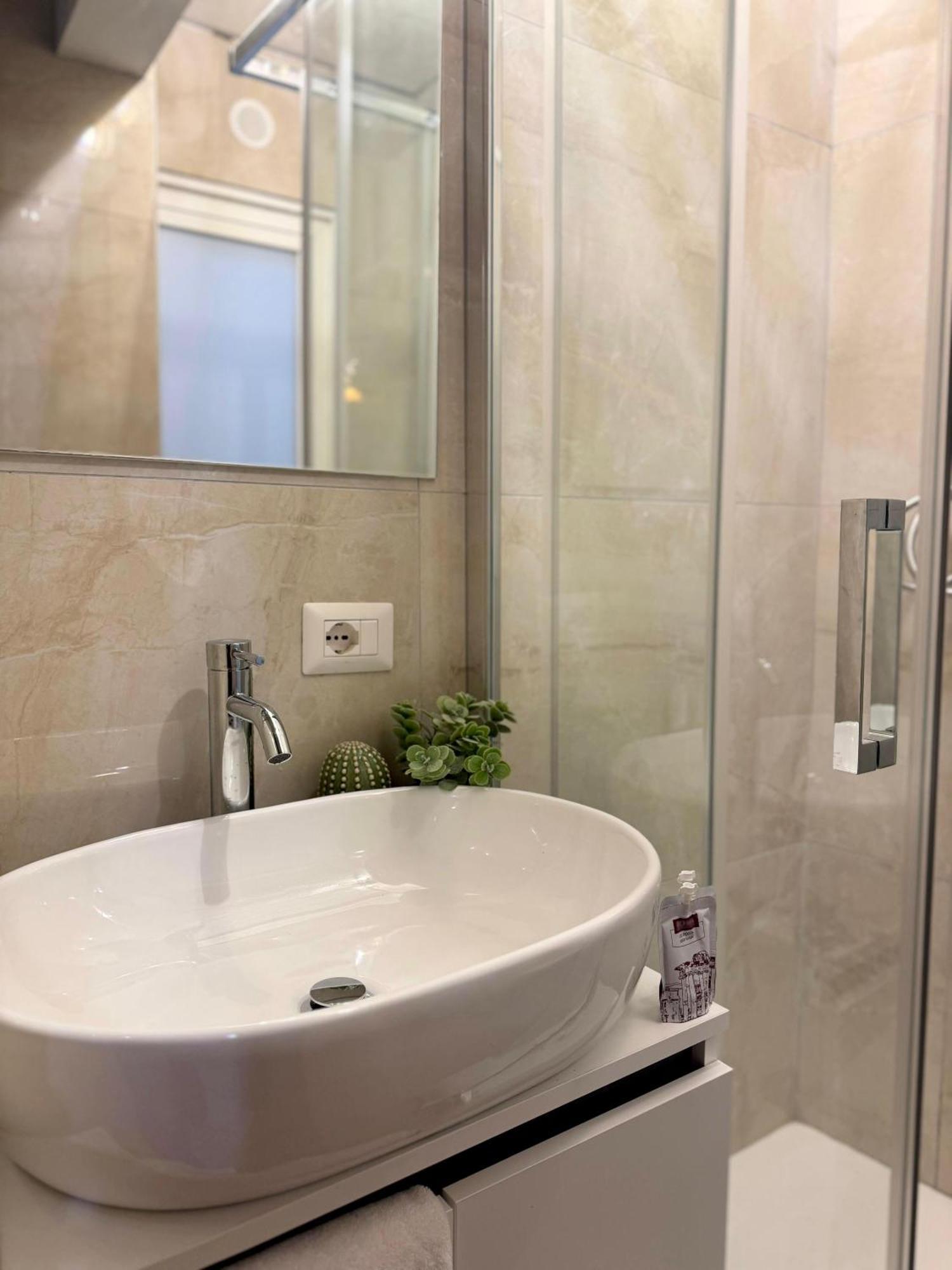 Leonina 75 Holidays Рим Экстерьер фото